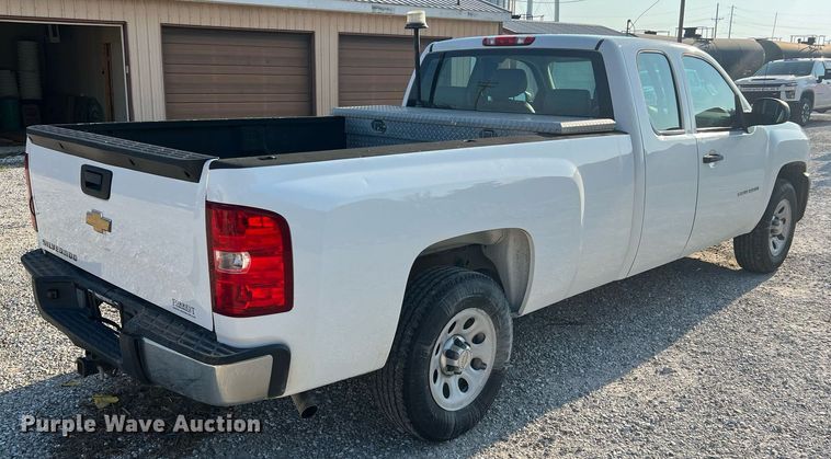 image for item NA9130 2013 Chevrolet Silverado 1500  Ext. Cab pickup truck