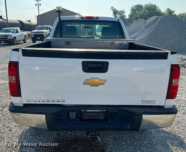 image for item NA9130 2013 Chevrolet Silverado 1500  Ext. Cab pickup truck