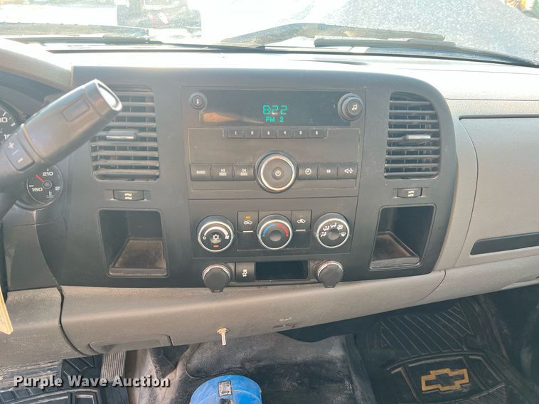 image for item NA9130 2013 Chevrolet Silverado 1500  Ext. Cab pickup truck