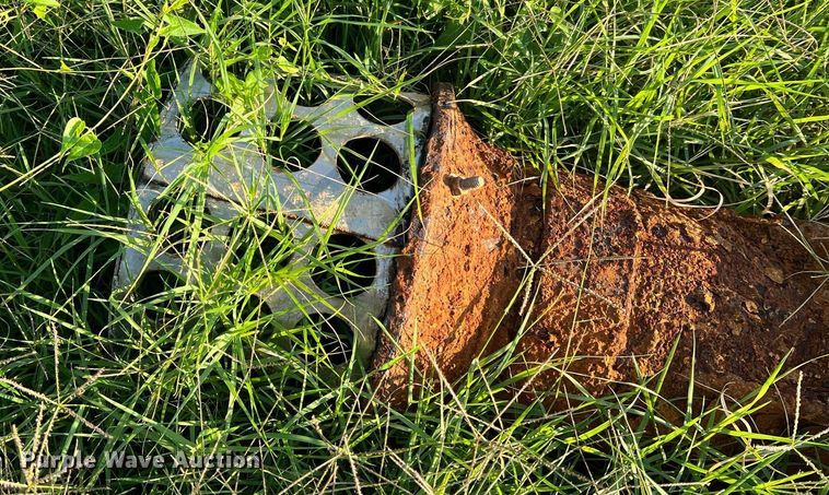 image for item NA9131 (4) simmons irrigation pumps