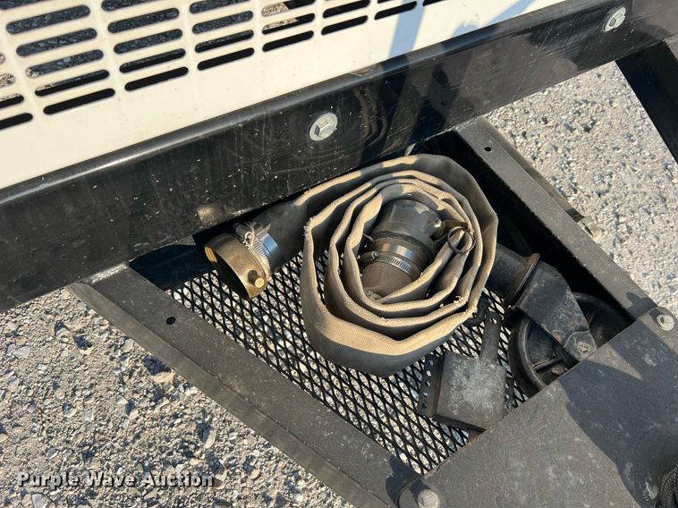 image for item NA9135 2004 Sewer Equipment of America 747-FR2000  sewer jetter trailer