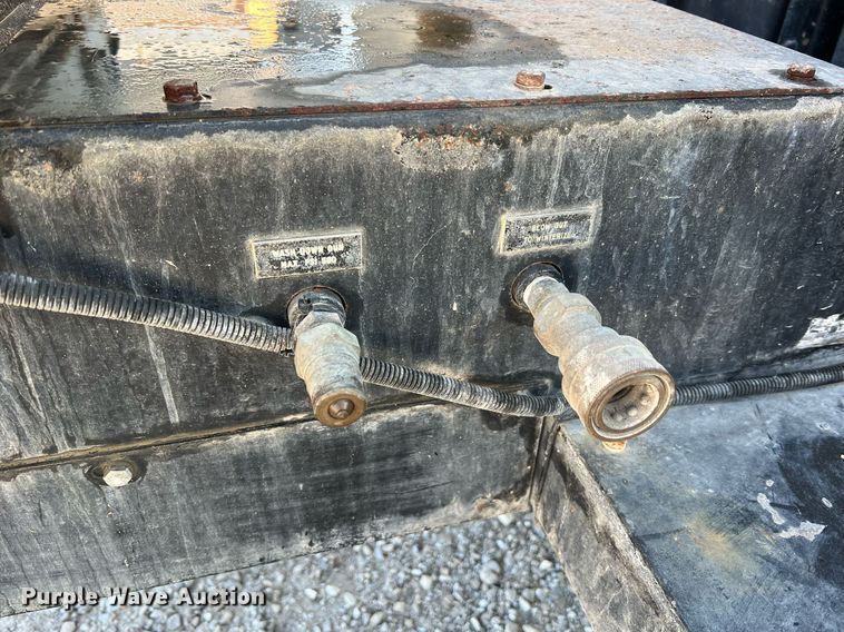 image for item NA9135 2004 Sewer Equipment of America 747-FR2000  sewer jetter trailer