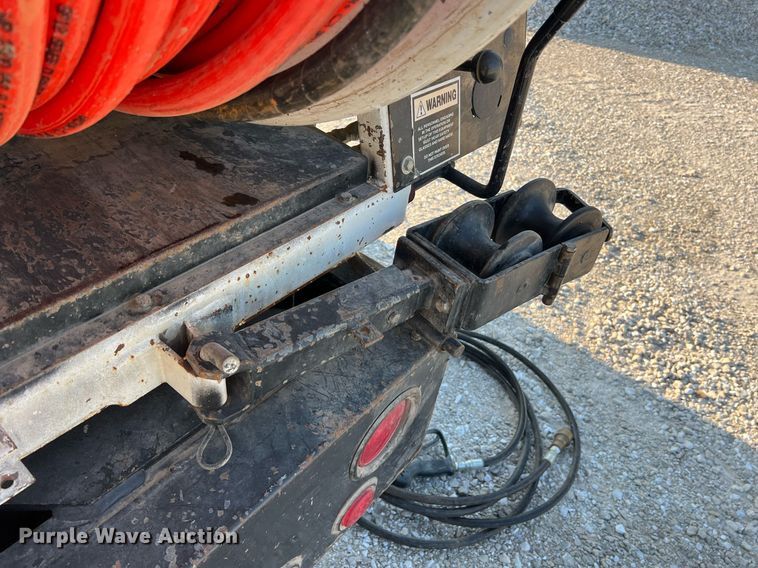 image for item NA9135 2004 Sewer Equipment of America 747-FR2000  sewer jetter trailer