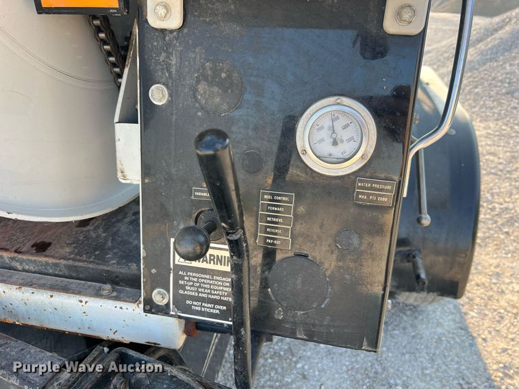 image for item NA9135 2004 Sewer Equipment of America 747-FR2000  sewer jetter trailer