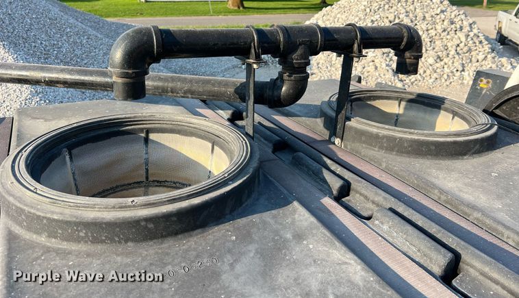 image for item NA9135 2004 Sewer Equipment of America 747-FR2000  sewer jetter trailer