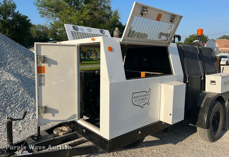 image for item NA9135 2004 Sewer Equipment of America 747-FR2000  sewer jetter trailer