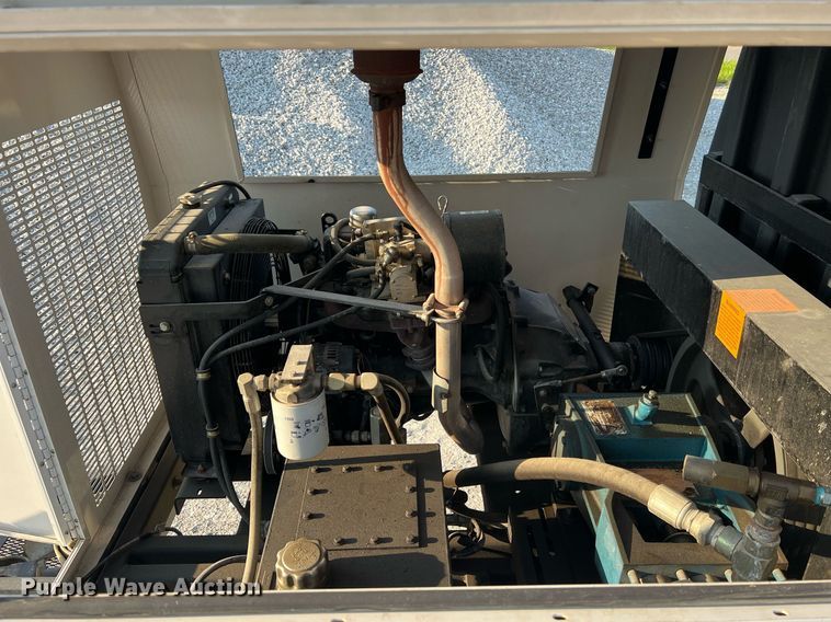 image for item NA9135 2004 Sewer Equipment of America 747-FR2000  sewer jetter trailer