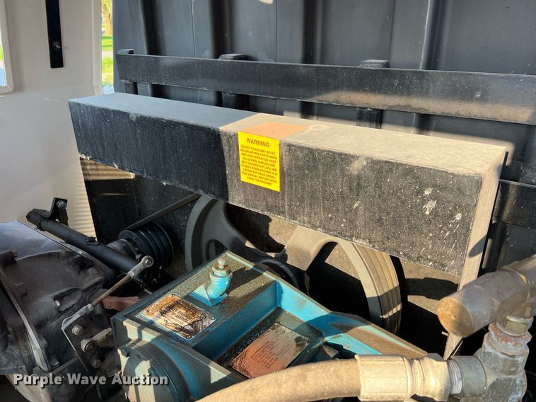 image for item NA9135 2004 Sewer Equipment of America 747-FR2000  sewer jetter trailer