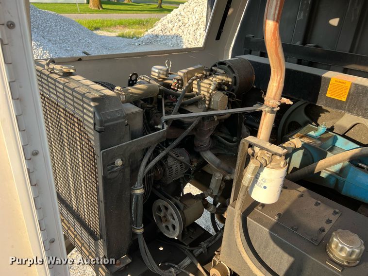 image for item NA9135 2004 Sewer Equipment of America 747-FR2000  sewer jetter trailer