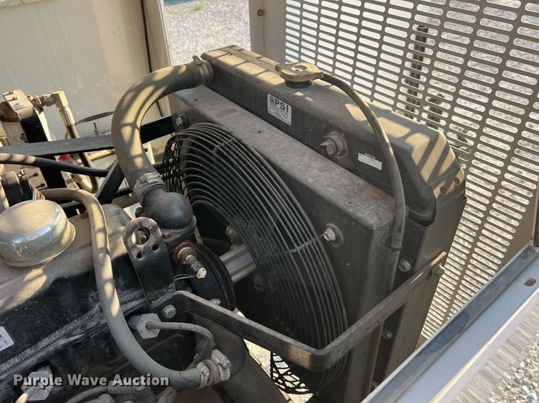 image for item NA9135 2004 Sewer Equipment of America 747-FR2000  sewer jetter trailer