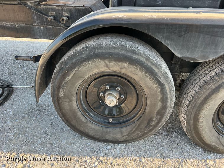 image for item NA9135 2004 Sewer Equipment of America 747-FR2000  sewer jetter trailer