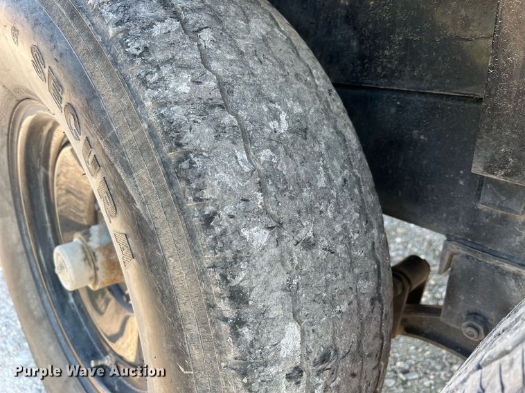 image for item NA9135 2004 Sewer Equipment of America 747-FR2000  sewer jetter trailer