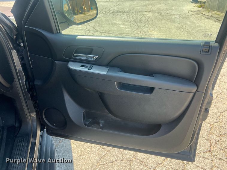 image for item NA9148 2011 Chevrolet Tahoe Police  SUV