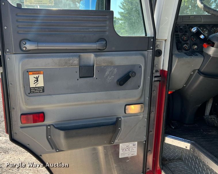 image for item NA9150 1999 American LaFrance Eagle  pumper fire truck