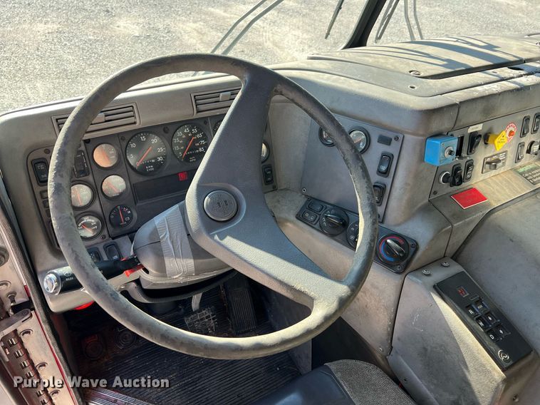 image for item NA9150 1999 American LaFrance Eagle  pumper fire truck