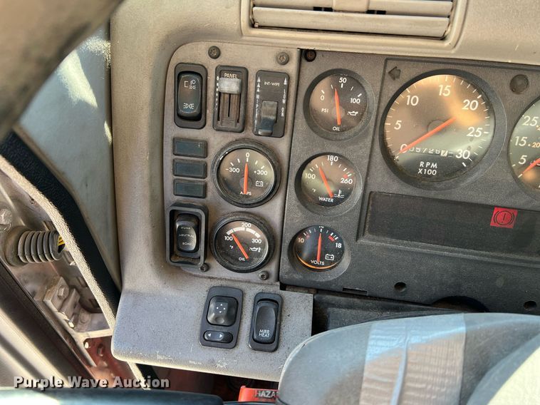 image for item NA9150 1999 American LaFrance Eagle  pumper fire truck