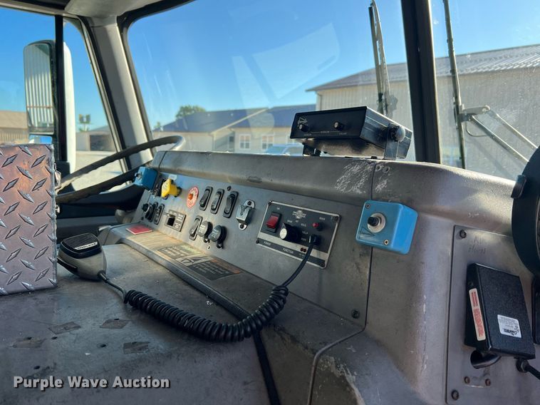 image for item NA9150 1999 American LaFrance Eagle  pumper fire truck