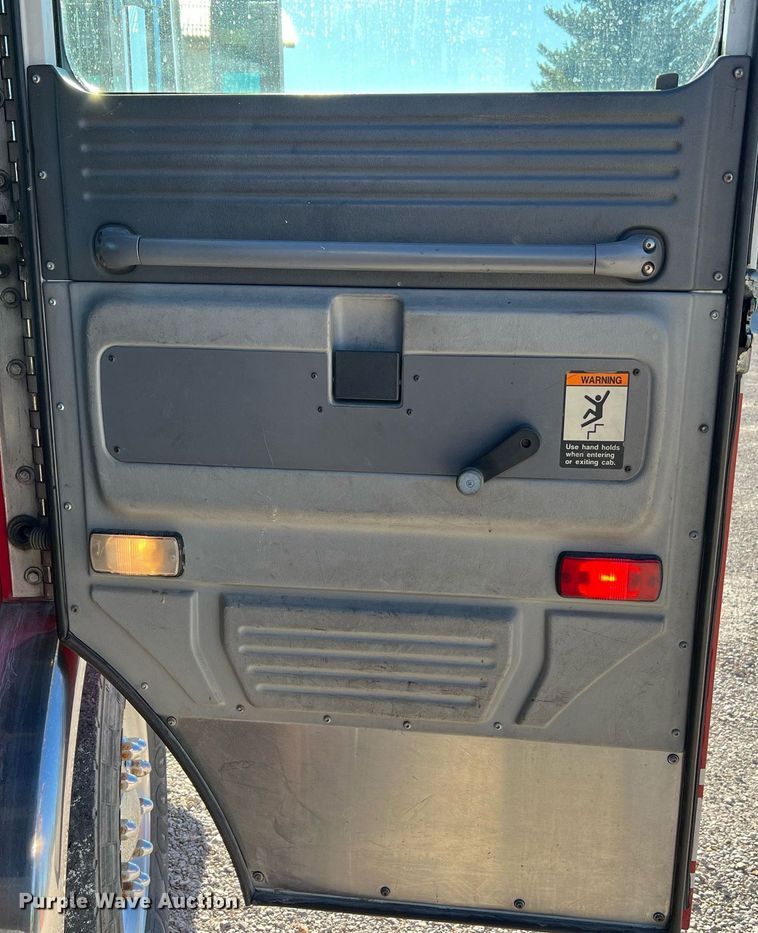 image for item NA9150 1999 American LaFrance Eagle  pumper fire truck