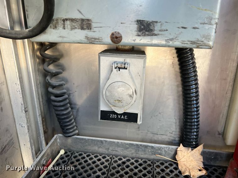 image for item NA9150 1999 American LaFrance Eagle  pumper fire truck