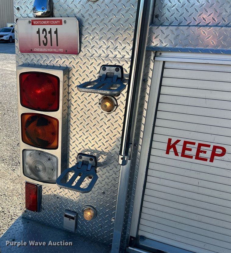 image for item NA9150 1999 American LaFrance Eagle  pumper fire truck