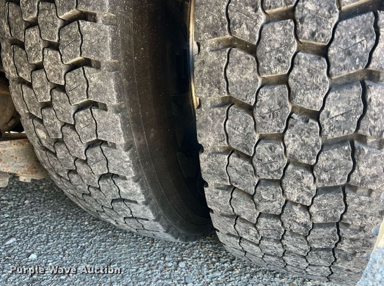 image for item NA9150 1999 American LaFrance Eagle  pumper fire truck