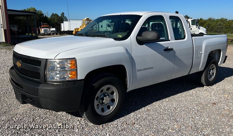 image for item NA9158 2013 Chevrolet Silverado 1500 Ext. Cab pickup truck