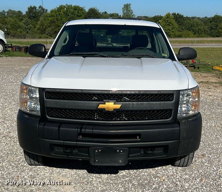 image for item NA9158 2013 Chevrolet Silverado 1500 Ext. Cab pickup truck