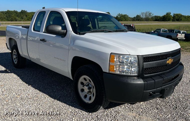 image for item NA9158 2013 Chevrolet Silverado 1500 Ext. Cab pickup truck