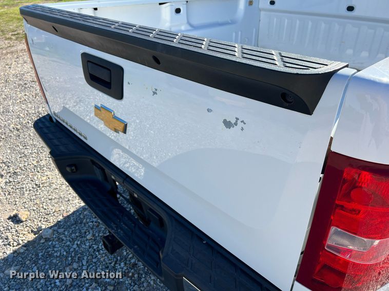 image for item NA9158 2013 Chevrolet Silverado 1500 Ext. Cab pickup truck