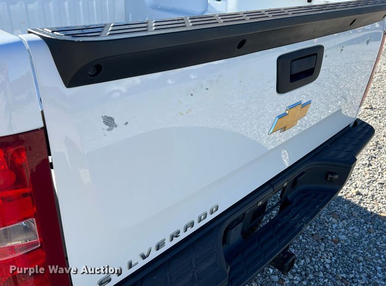 image for item NA9158 2013 Chevrolet Silverado 1500 Ext. Cab pickup truck