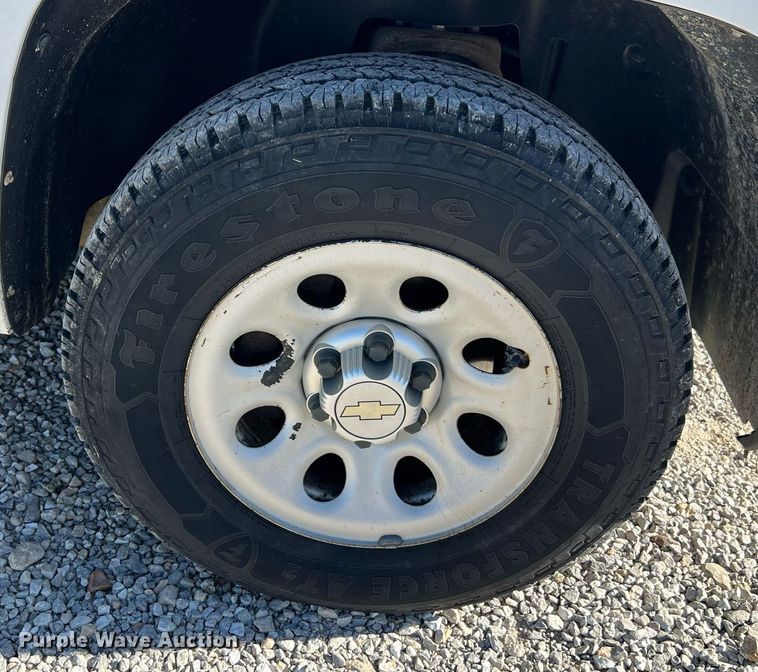 image for item NA9158 2013 Chevrolet Silverado 1500 Ext. Cab pickup truck