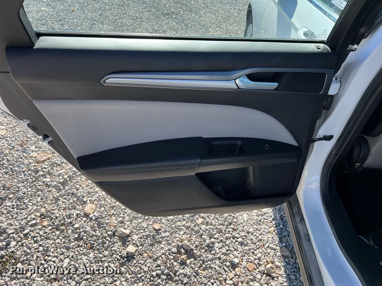 image for item NA9159 2014 Ford Fusion  Sedan