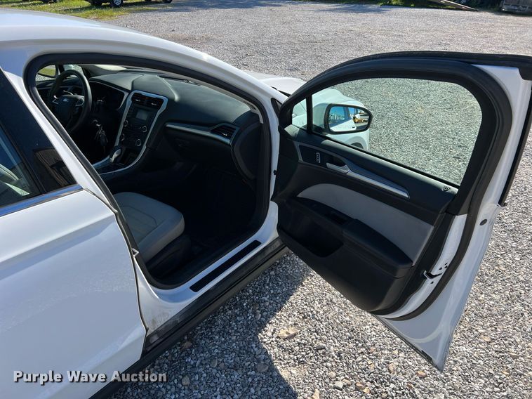 image for item NA9159 2014 Ford Fusion  Sedan