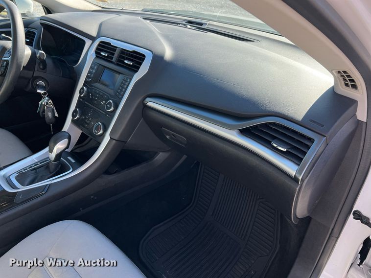 image for item NA9159 2014 Ford Fusion  Sedan