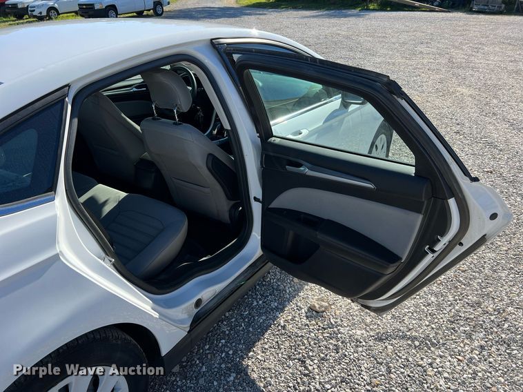 image for item NA9159 2014 Ford Fusion  Sedan