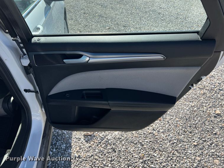 image for item NA9159 2014 Ford Fusion  Sedan