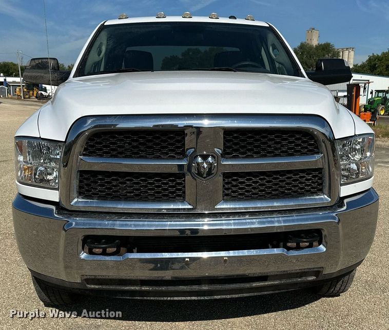 image for item NF9095 2017 Dodge Ram 3500  Crew Cab pickup truck