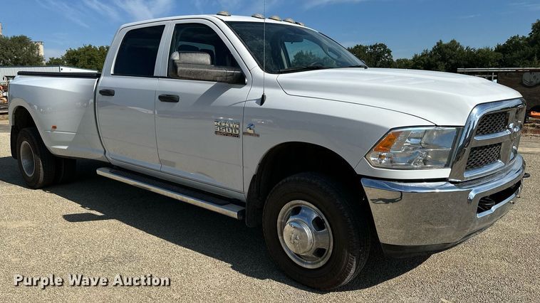 image for item NF9095 2017 Dodge Ram 3500  Crew Cab pickup truck
