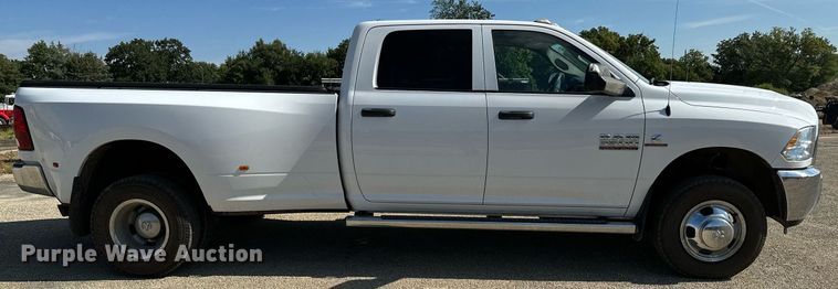 image for item NF9095 2017 Dodge Ram 3500  Crew Cab pickup truck