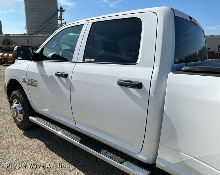 image for item NF9095 2017 Dodge Ram 3500  Crew Cab pickup truck