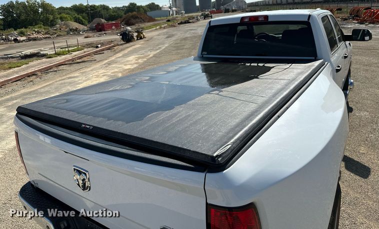 image for item NF9095 2017 Dodge Ram 3500  Crew Cab pickup truck