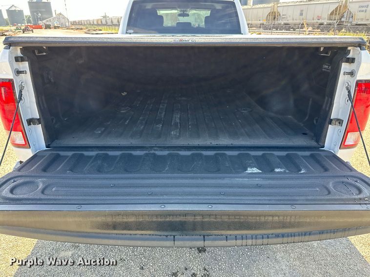 image for item NF9095 2017 Dodge Ram 3500  Crew Cab pickup truck