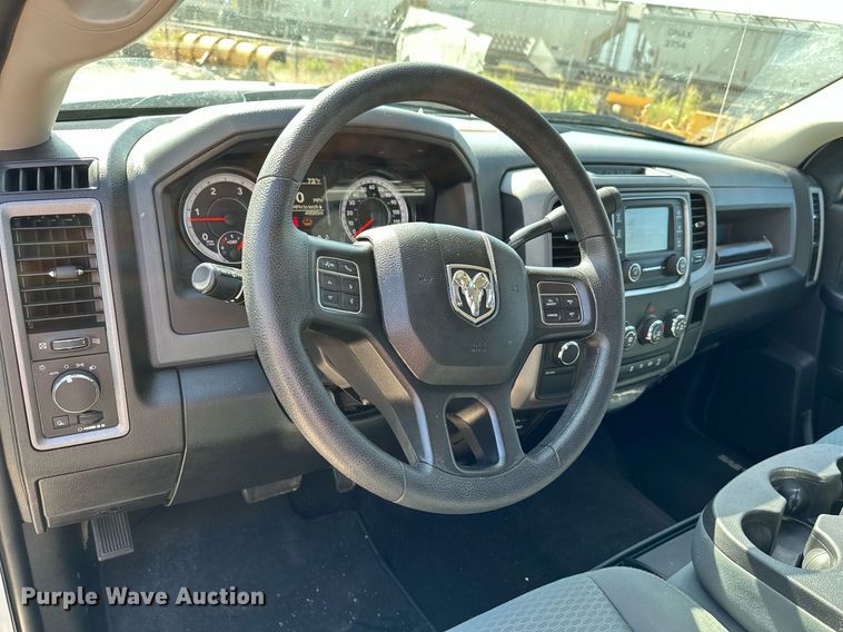 image for item NF9095 2017 Dodge Ram 3500  Crew Cab pickup truck