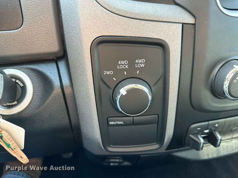 image for item NF9095 2017 Dodge Ram 3500  Crew Cab pickup truck