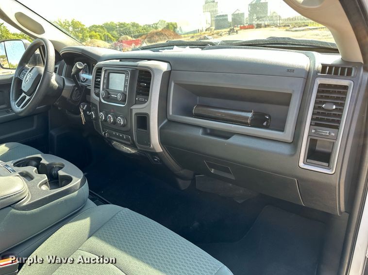 image for item NF9095 2017 Dodge Ram 3500  Crew Cab pickup truck