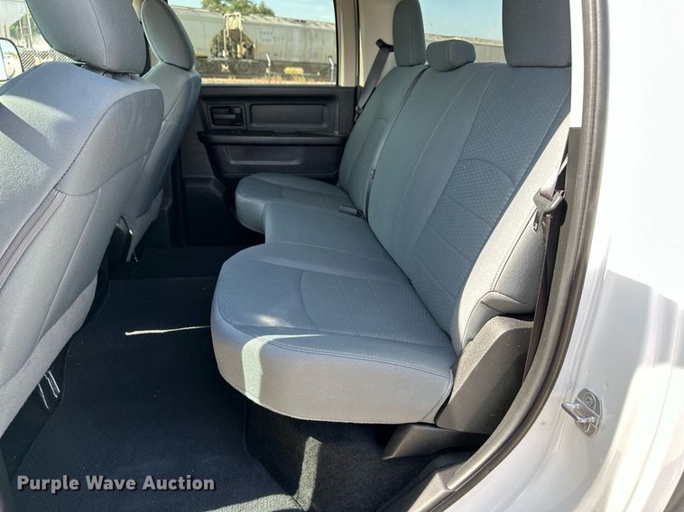 image for item NF9095 2017 Dodge Ram 3500  Crew Cab pickup truck