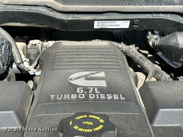 image for item NF9095 2017 Dodge Ram 3500  Crew Cab pickup truck