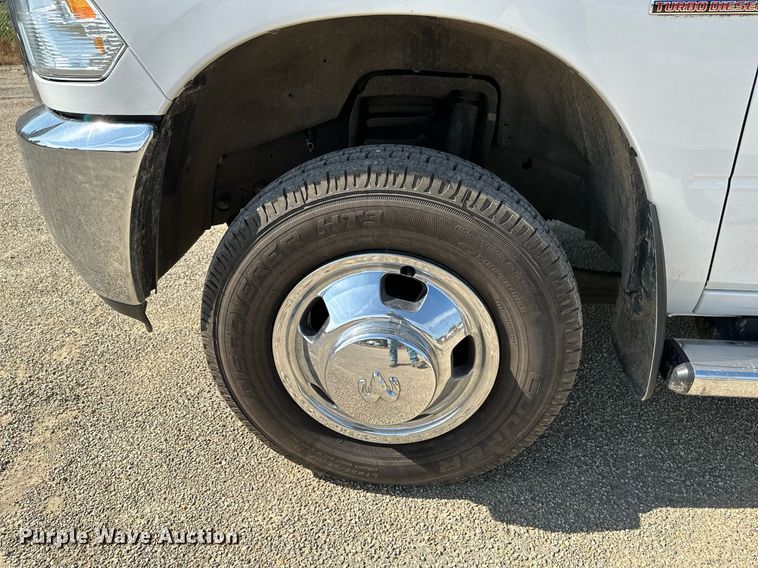 image for item NF9095 2017 Dodge Ram 3500  Crew Cab pickup truck