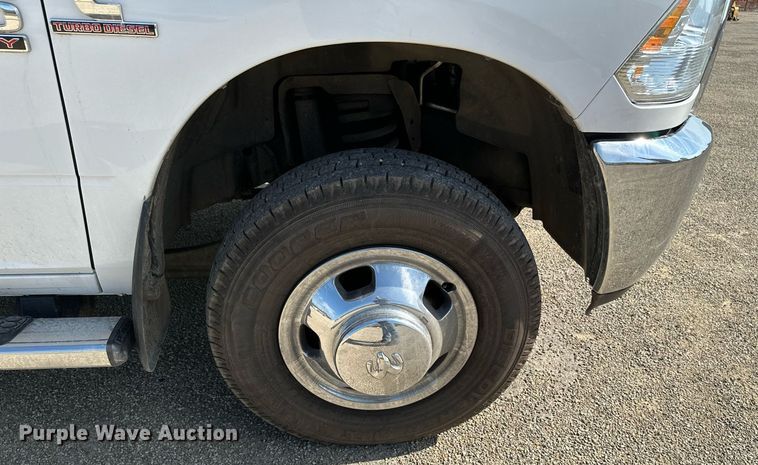 image for item NF9095 2017 Dodge Ram 3500  Crew Cab pickup truck