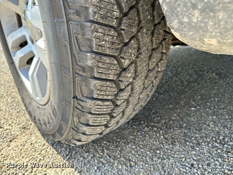 image for item NF9096 2015 Chevrolet Silverado 1500  Double Cab pickup truck